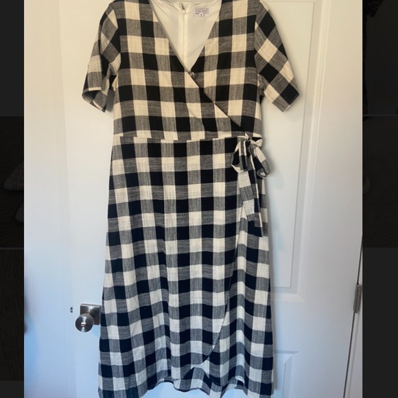 Dresses & Skirts - Women’s plaid dress